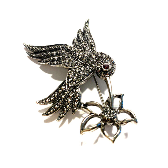 Vintage AVON Brooch Textured Silver Metal Marcasite Look Hummingbird Bird Pin - Picture 2 of 6
